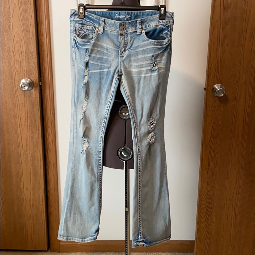 Amethyst Distressed jeans